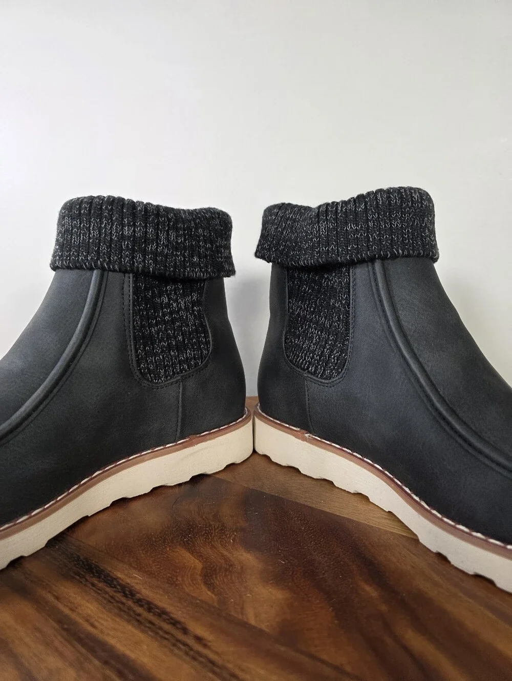 Pierre Dumas Tally Adventure Seeker Moc Toe Ankle Boots Black Knit Size 8.5